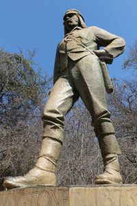 Denkmal David Livingstones an den Victoria Falls. © Foto: Bernd Kregel