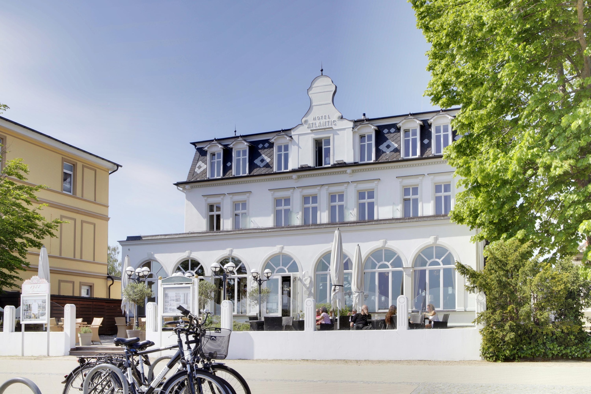 Einschlafen mit Tolstoi - Das Seetel-Hotel "Atlantic" - MaDeRe