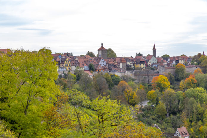 Der Blick auf Rothenburg ob der Tauber.